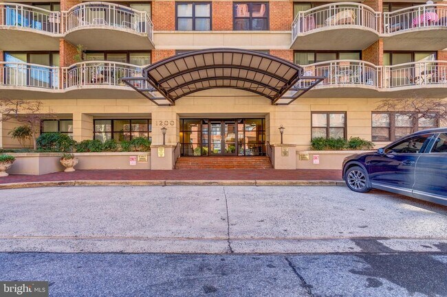 Building Photo - 1200 Braddock Pl