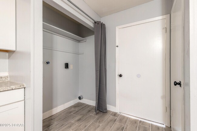 Building Photo - 109 S Colorado Ave