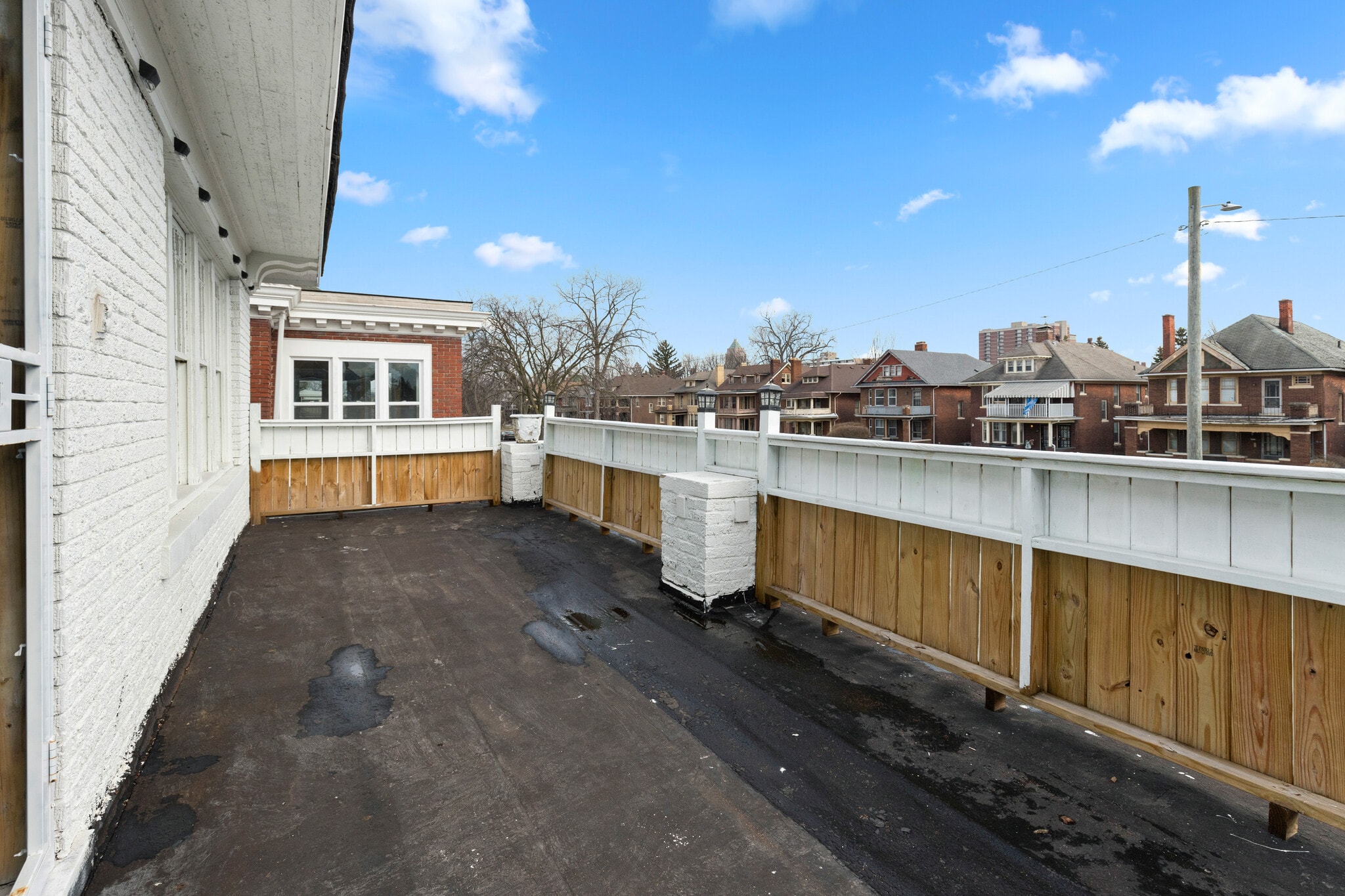Building Photo - 1528 Virginia Park St