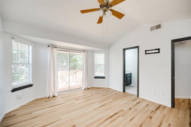 Building Photo - 1917 Windy Park Dr