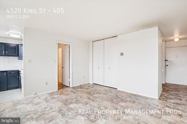 Building Photo - 4520 King St