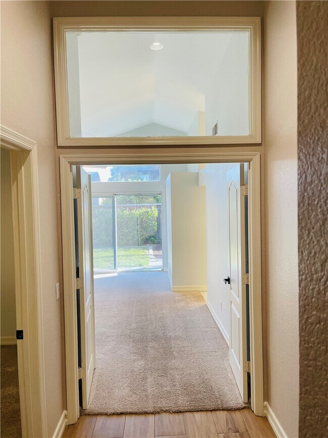 Building Photo - 28937 Biarritz Ct