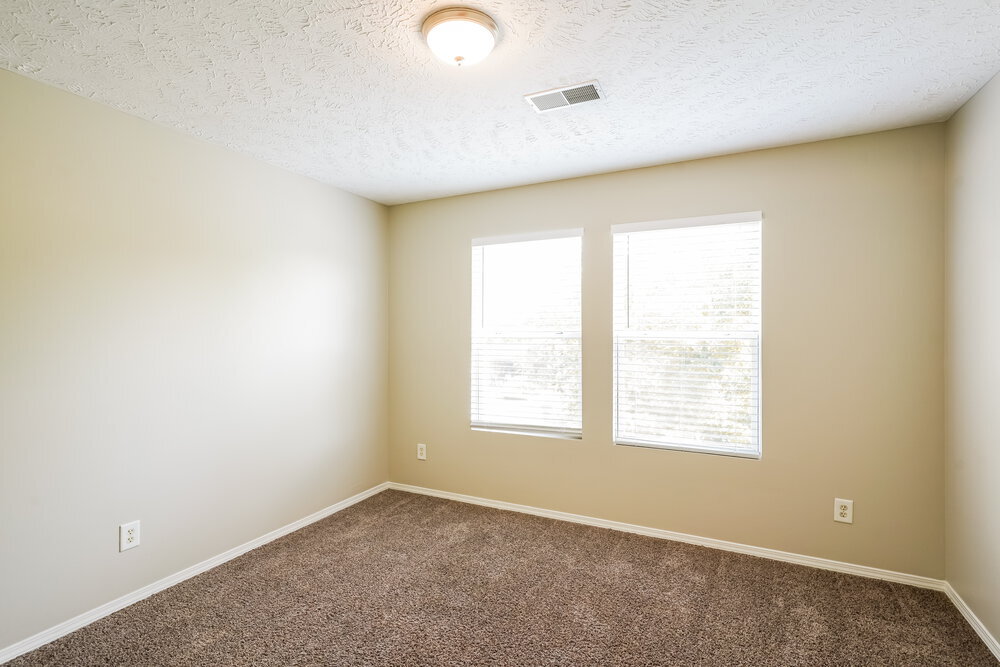 Building Photo - 2741 Sutherland Dr