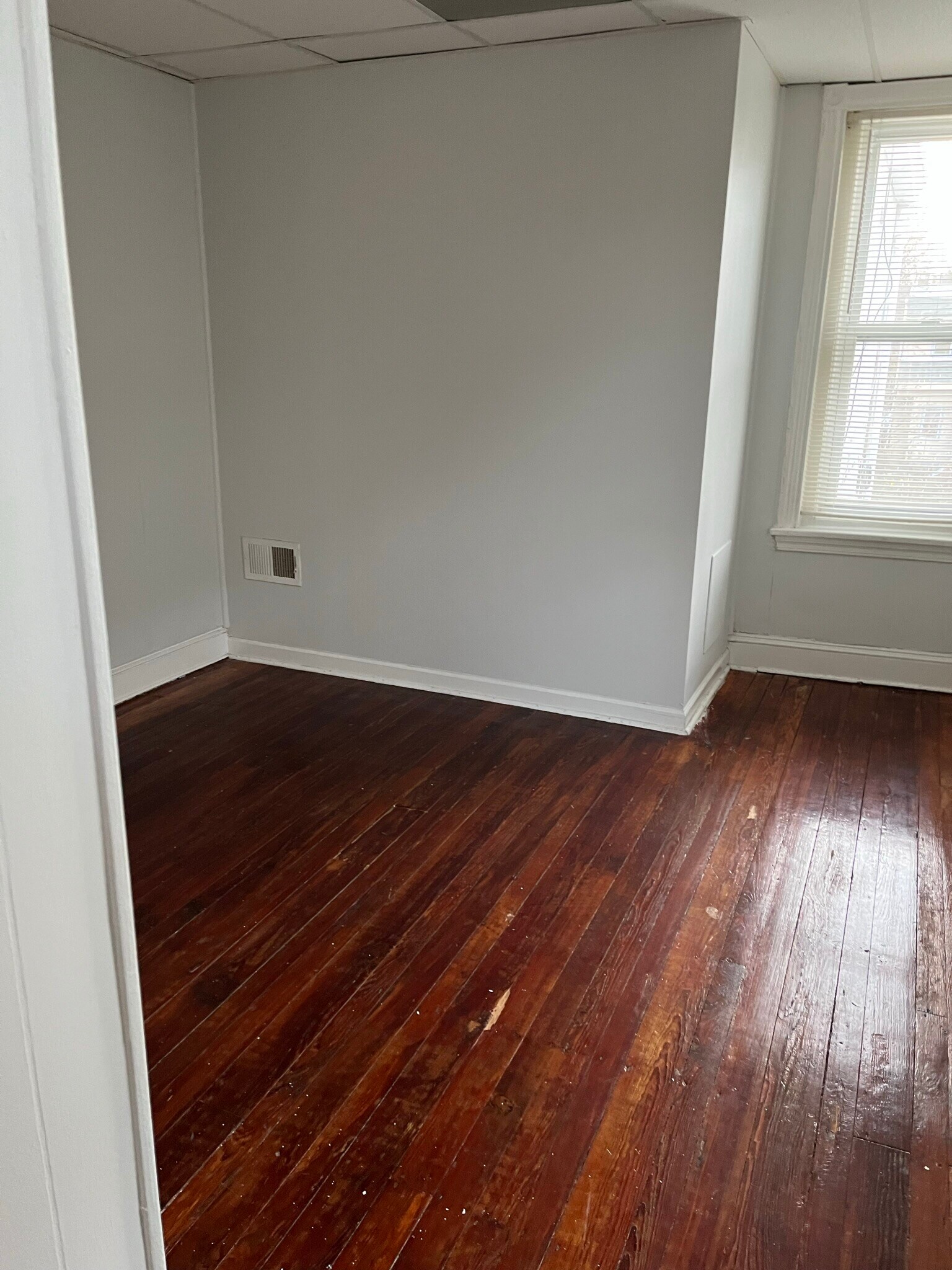 middle bedrm 2nd - 263 West Rittenhouse Street