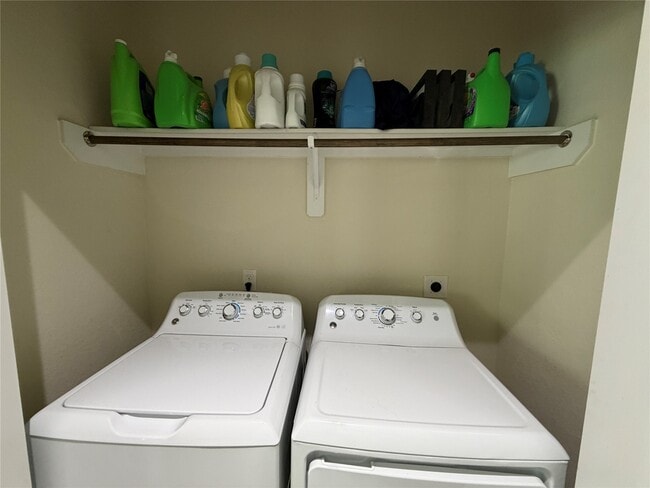 Building Photo - 15218 Loys Coves Ct