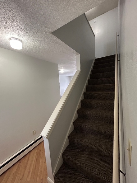 Building Photo - 1512 1st St E