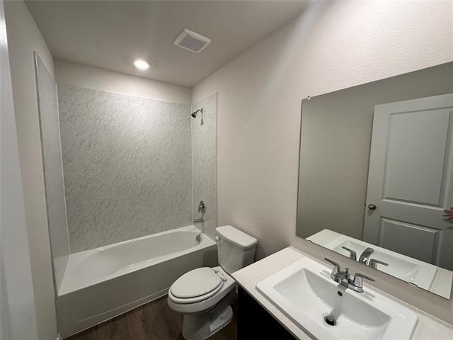 Building Photo - 1113 Northfield Dr