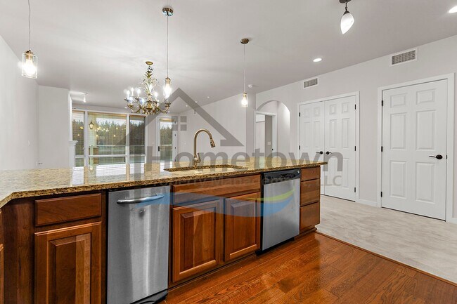 Building Photo - 355 W Waterside Dr