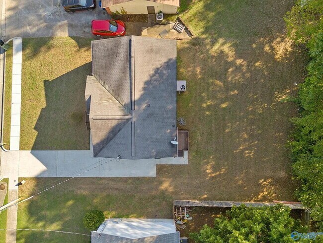 Building Photo - Coming soon!!! "Delightful 3-Bed Retreat in Huntsville with Spacious Living - 1101 Sq Ft!"