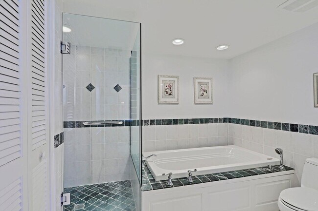 Building Photo - 5550 N Ocean Dr