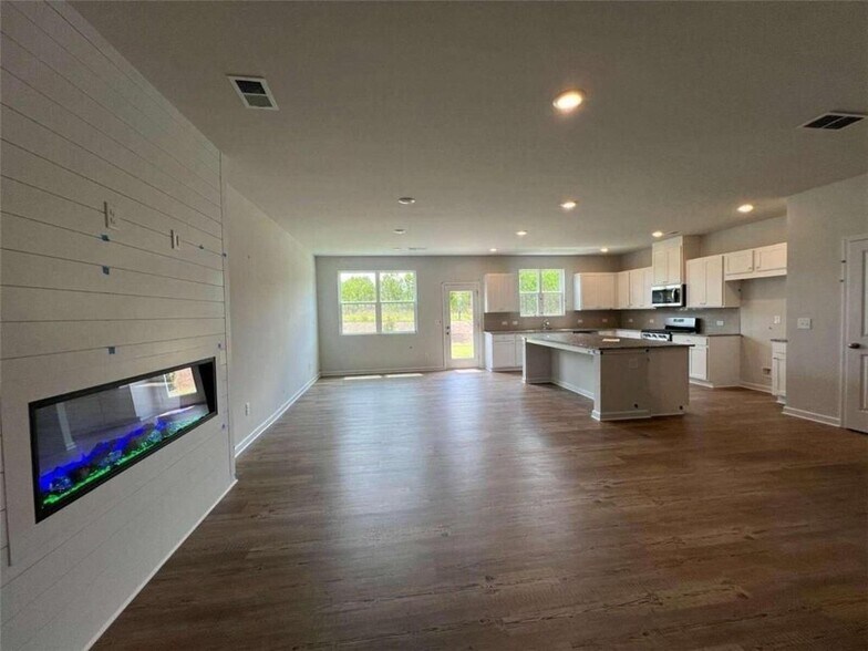 Building Photo - 420 Pt Pl Dr