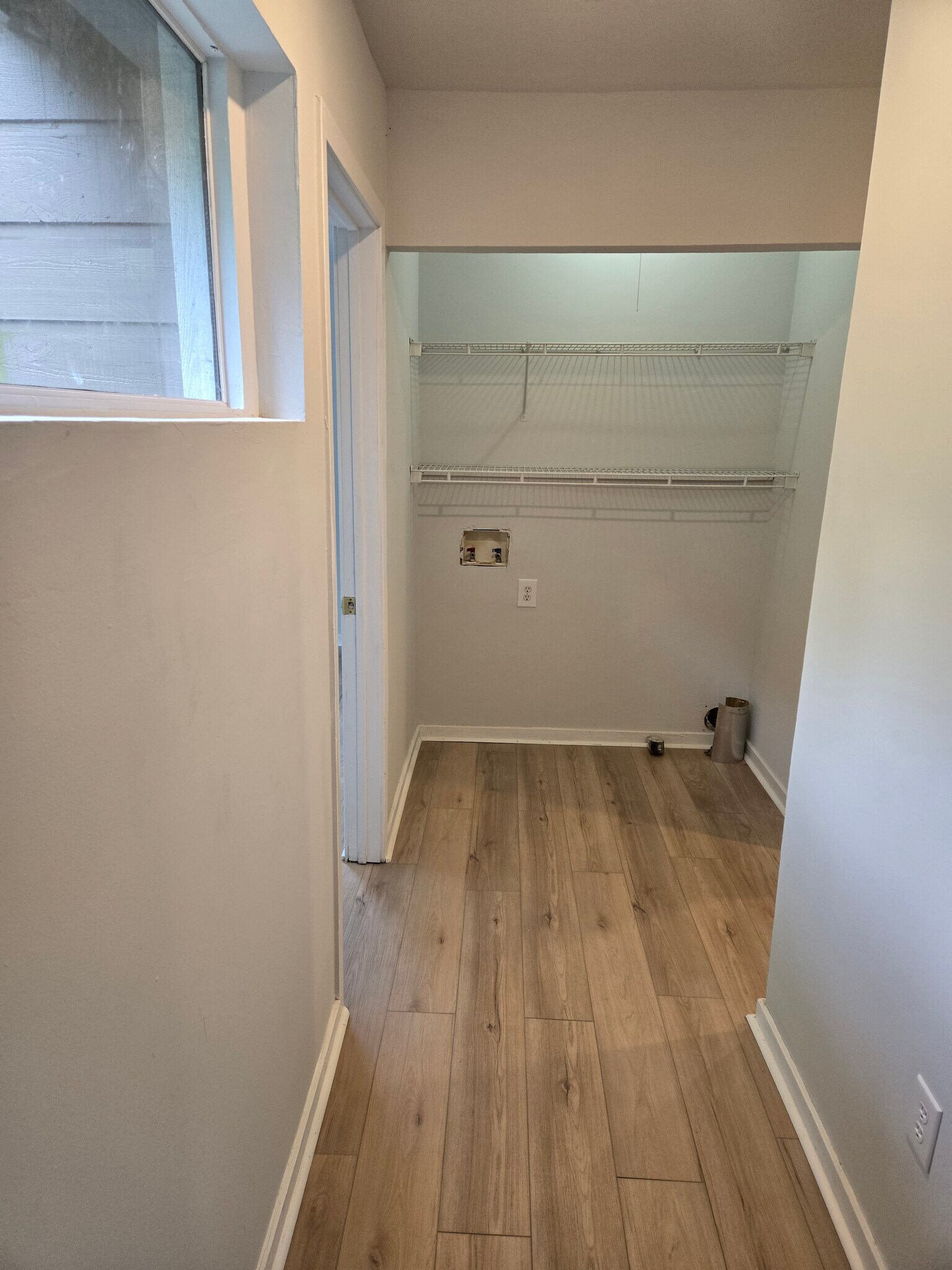 Hallway/Laundry - 126 Luden Dr