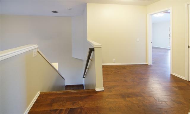 Building Photo - 1049 Highland Station Dr