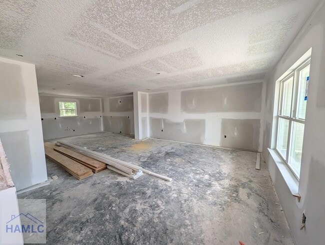 Building Photo - 20-B1 Frasier Ln SW