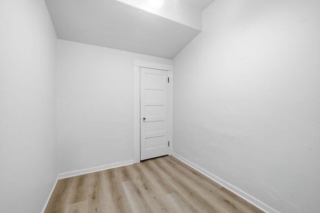 Building Photo - 1473 Clay St