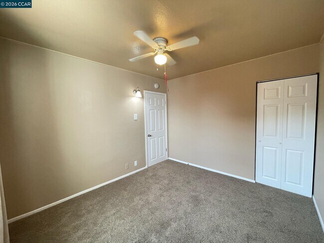 Building Photo - 25 Baldwin St