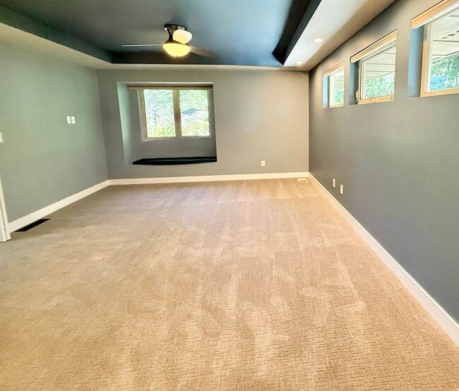 Building Photo - 4 Bedroom Home in Awbrey Butte Neighborhood – Unfurnished, Short Lease