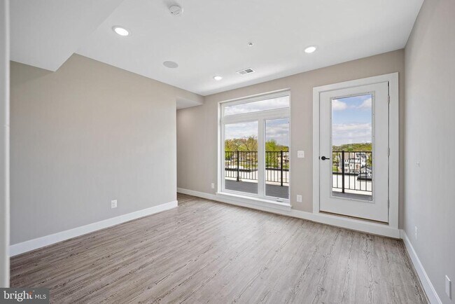 Building Photo - 1617 Rhode Island Ave NE