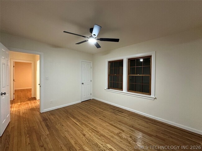 Building Photo - 1235 S Gary Pl