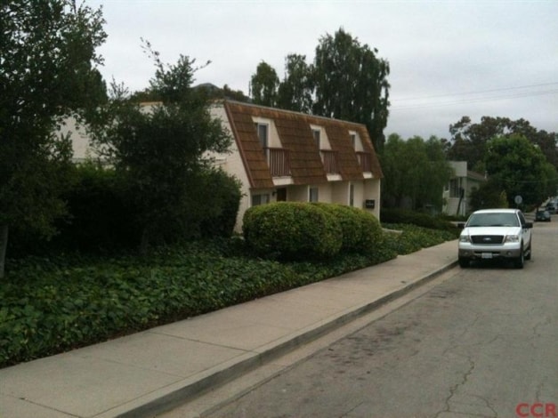 Building Photo - 310-330 Kentucky St