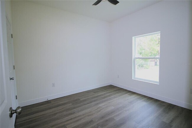 Building Photo - 8990 Glenarm Way