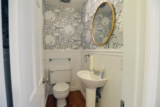 Building Photo - 2235 N Ballas Rd