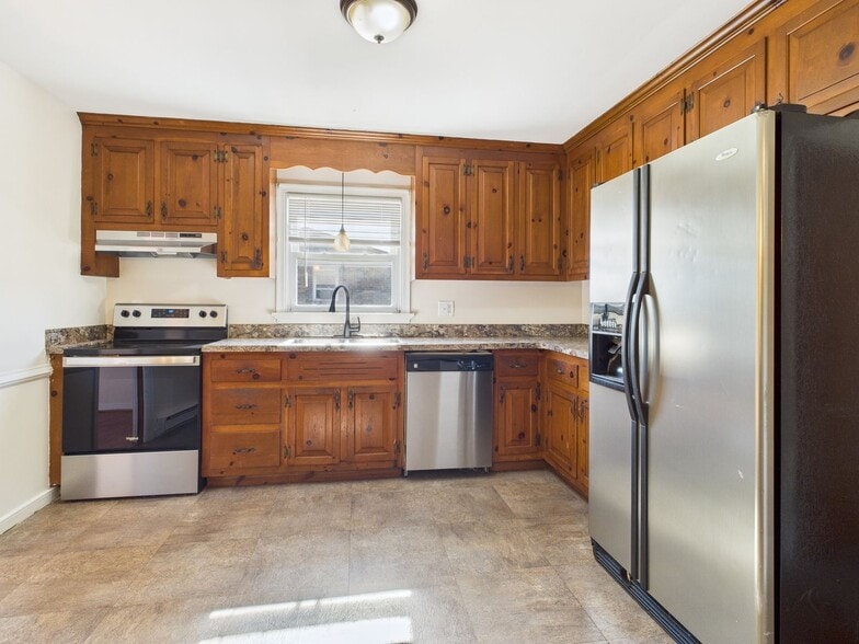 Building Photo - 3702 Broadgate Dr