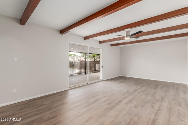 Building Photo - 9033 N 15th Dr