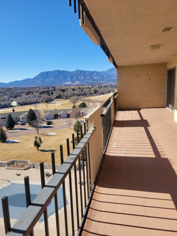 Building Photo - 411 Lakewood Cir