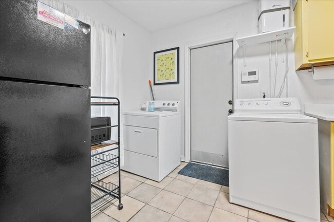 Building Photo - 1306 E 53rd St