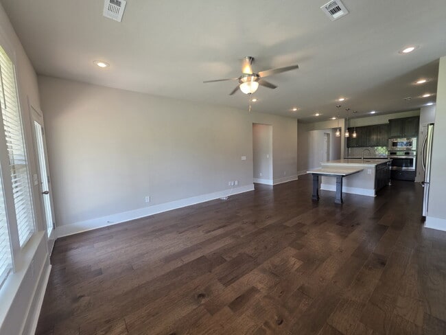 Building Photo - 616 Mill Pond Wy