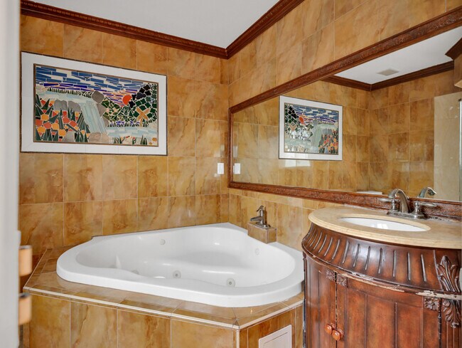 Building Photo - 6136 Sugar Loaf Ln