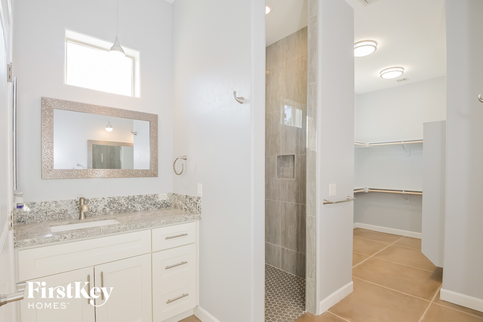 Building Photo - 4271 N Red Sun Pl