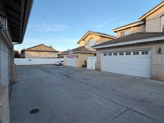 Building Photo - 440 Hart Dr