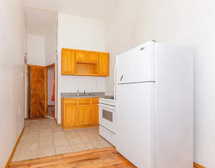 Building Photo - 79 Central Ave