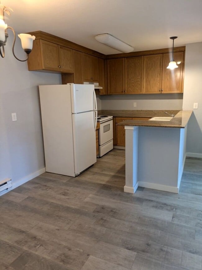 Building Photo - Great 1br 1ba in Vallejo with Patio Commun...