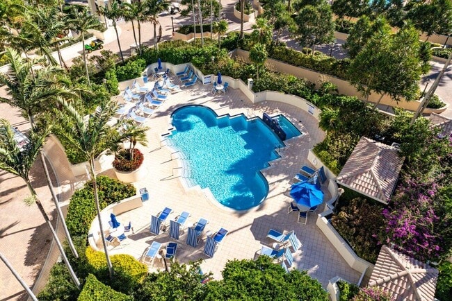 Building Photo - 3700 S Ocean Blvd