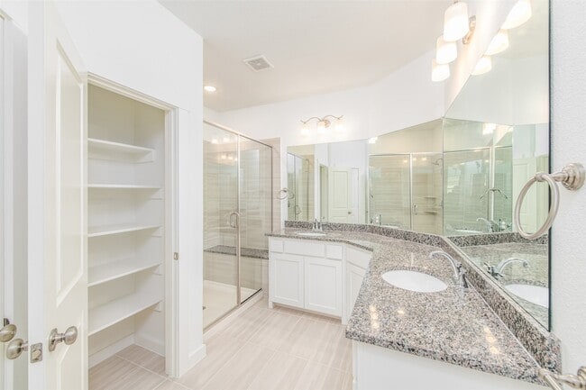 Building Photo - 6520 Northern Dancer Dr
