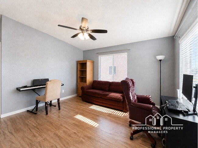 Building Photo - 4-bedroom, 2-bathroom home in Desert Sands