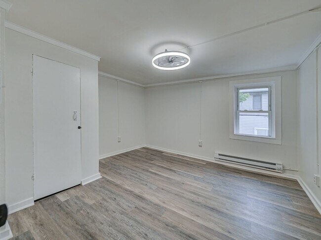 Building Photo - 148 Davenport St