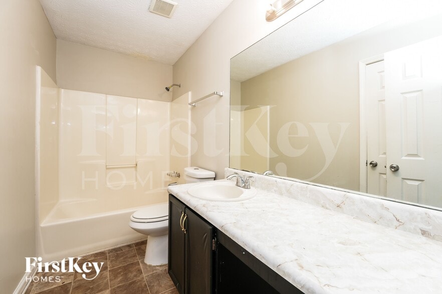 Building Photo - 7166 Stonebrook Ln