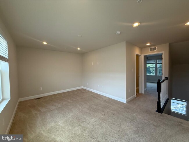Building Photo - 7105 Druce Way