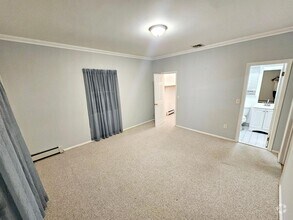 Building Photo - 61 Apple Ln