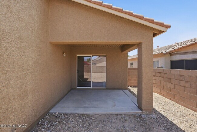 Building Photo - 8435 E Bowline Rd