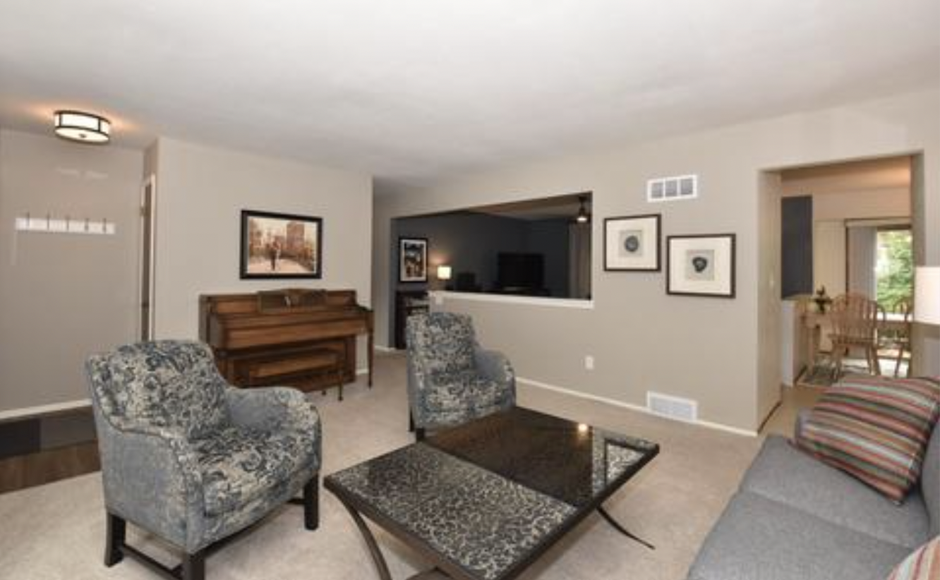 Building Photo - 6753 Hilldale Ct