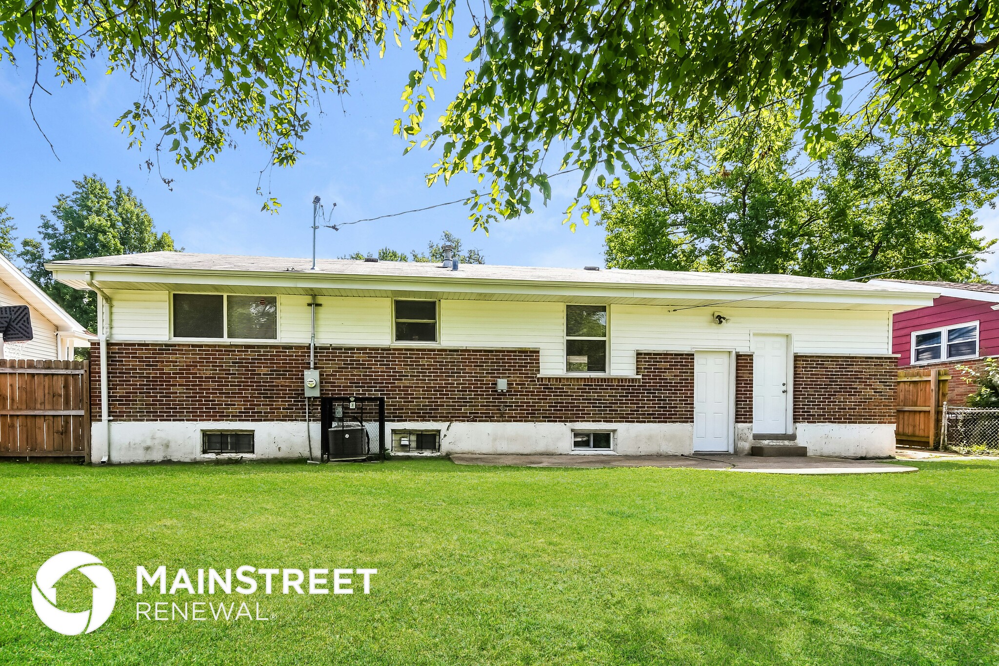 Building Photo - 9839 Monarch Dr