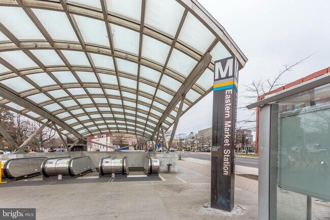 Building Photo - 1620 Massachusetts Ave SE