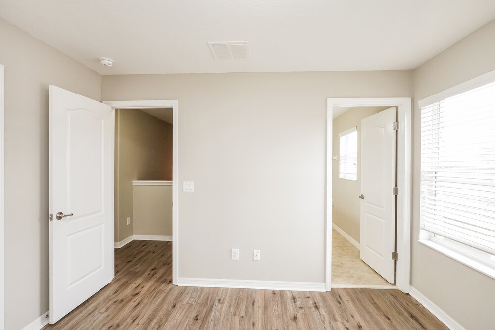 Building Photo - 9138 Savannah Grove Ln