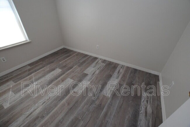 Building Photo - 2430 N Seabury Pl