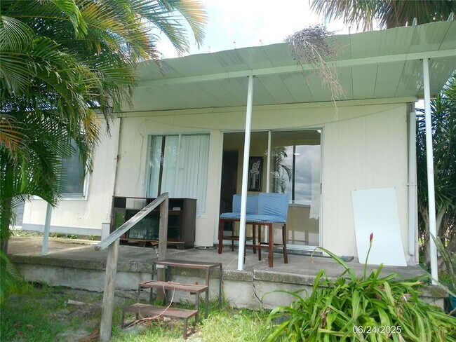 Building Photo - 1111 Cypress Gardens Blvd
